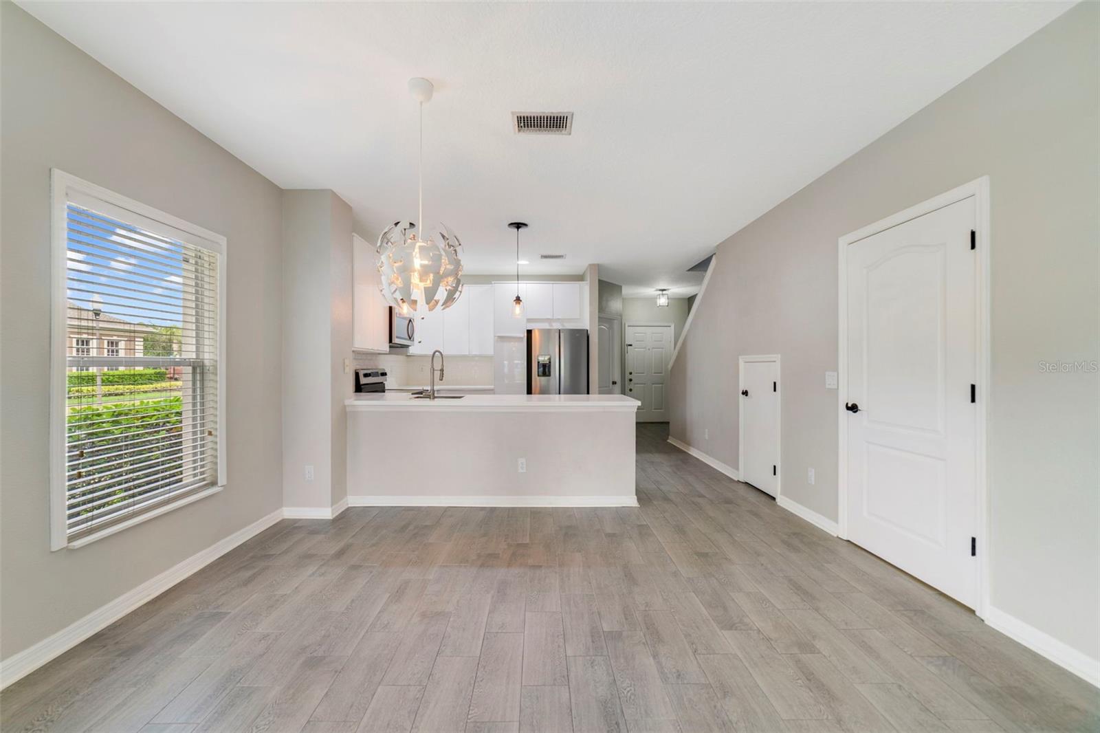 VICTORIA PINES CONDO - Residential