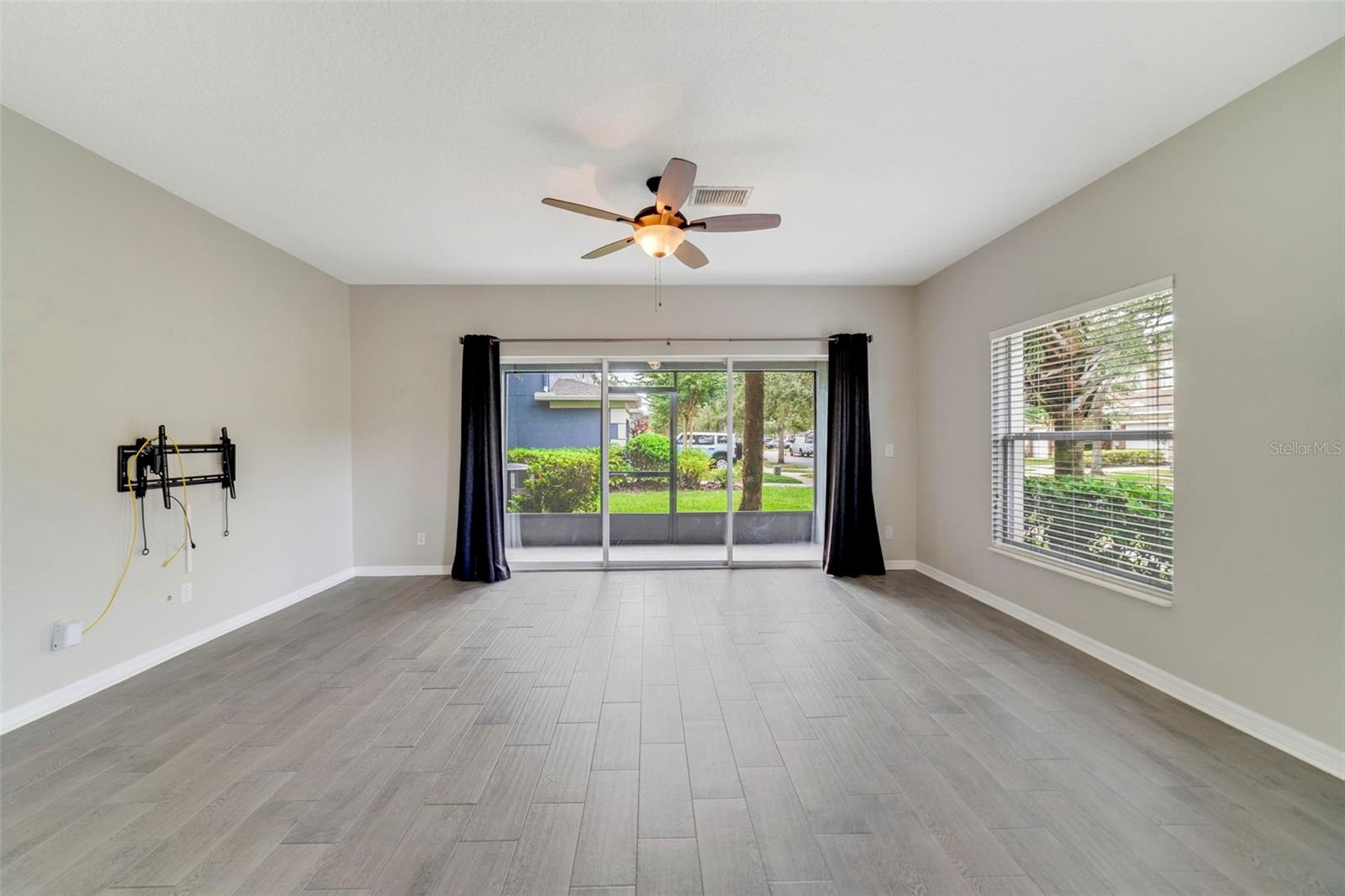 VICTORIA PINES CONDO - Residential