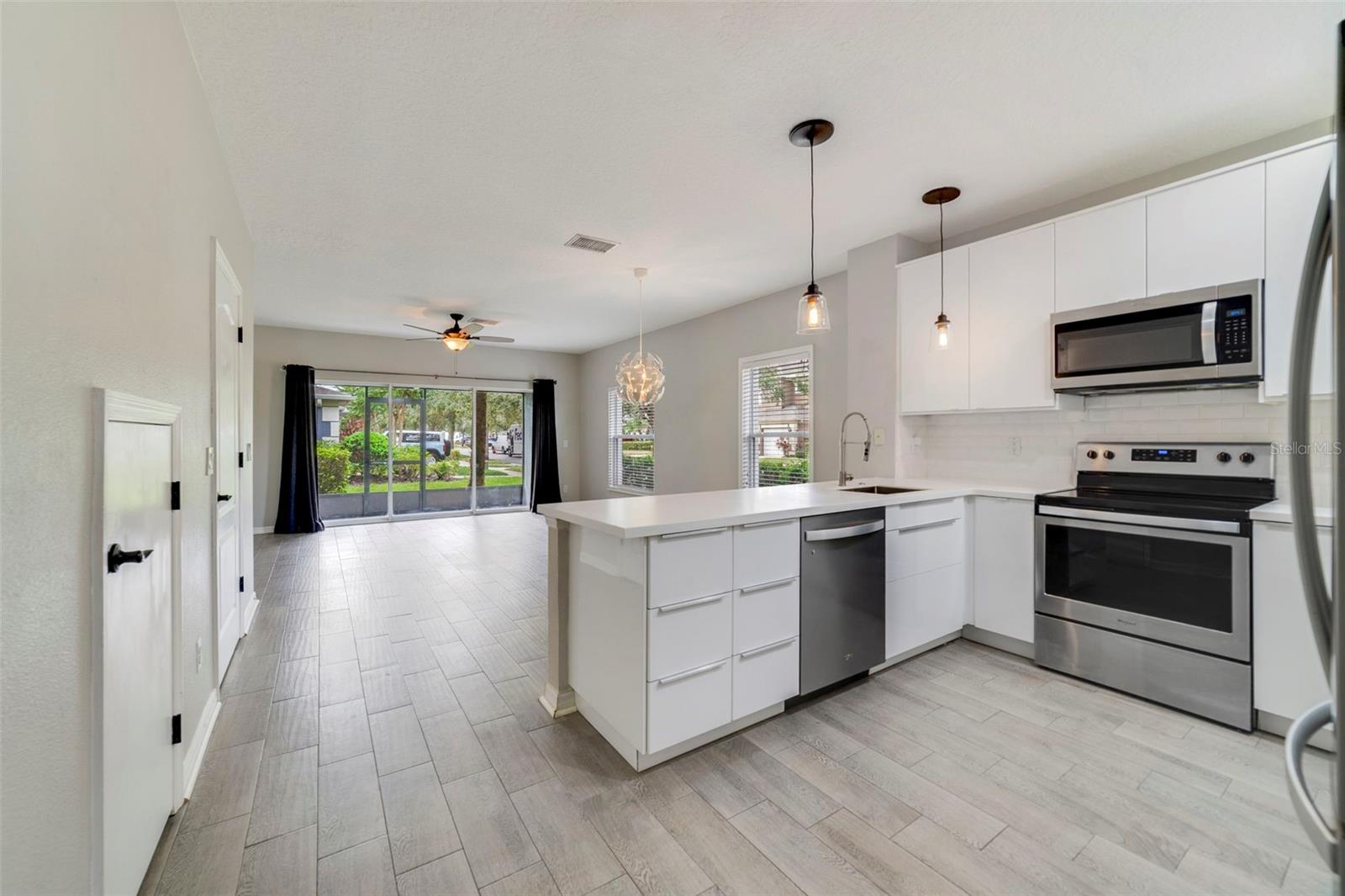 VICTORIA PINES CONDO - Residential