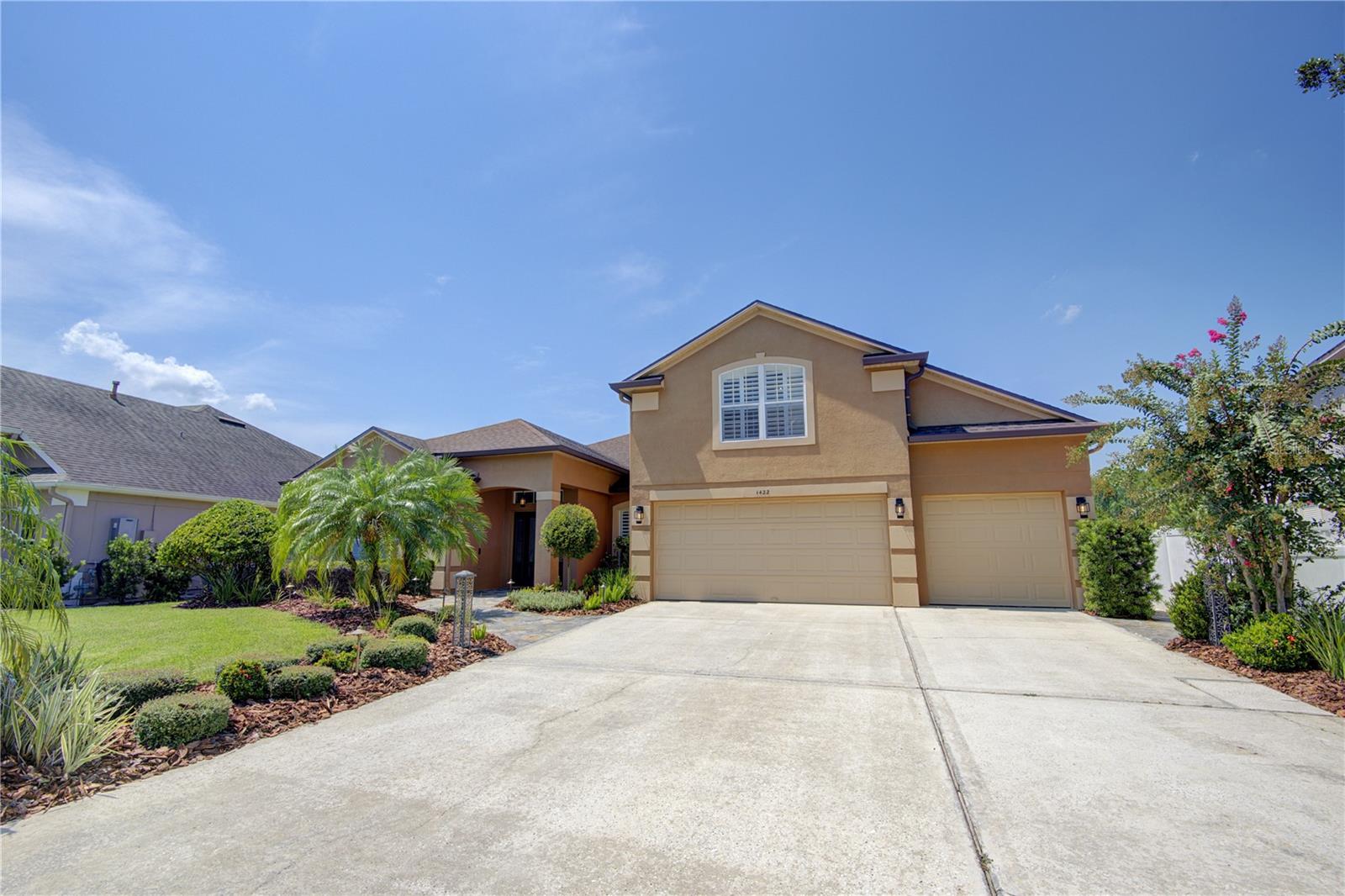 1422 ANNA CATHERINE DRIVE