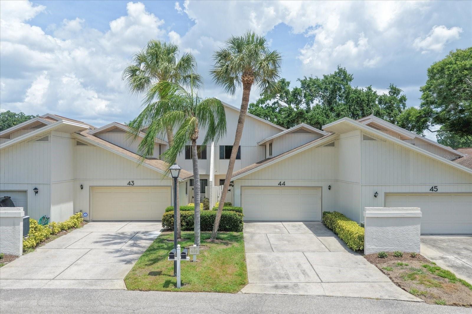 TOWNHOMES OF WESTLAKE - Residential
