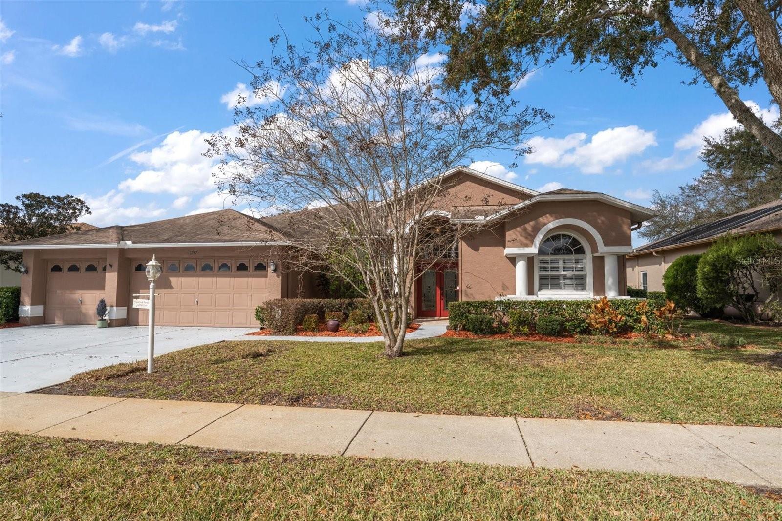 1237 RAMBLING VINE COURT
