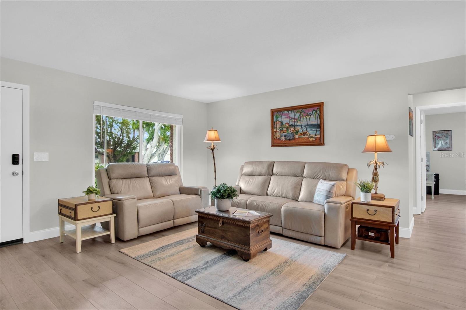 2472 MALCOLM DRIVE