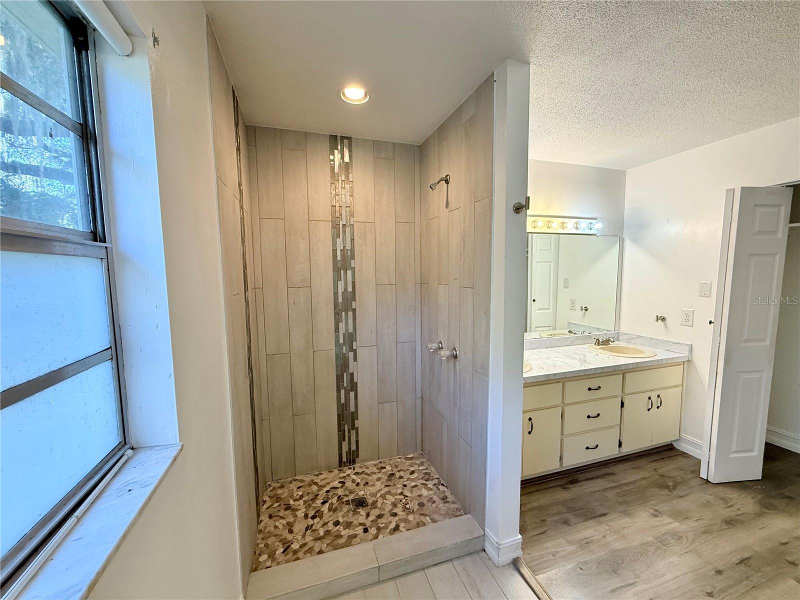 MISSION HEIGHTS - Residential