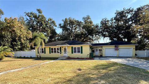 Photo of 708 Mission Drive, Wildwood, FL 34785 (MLS # G5104785)