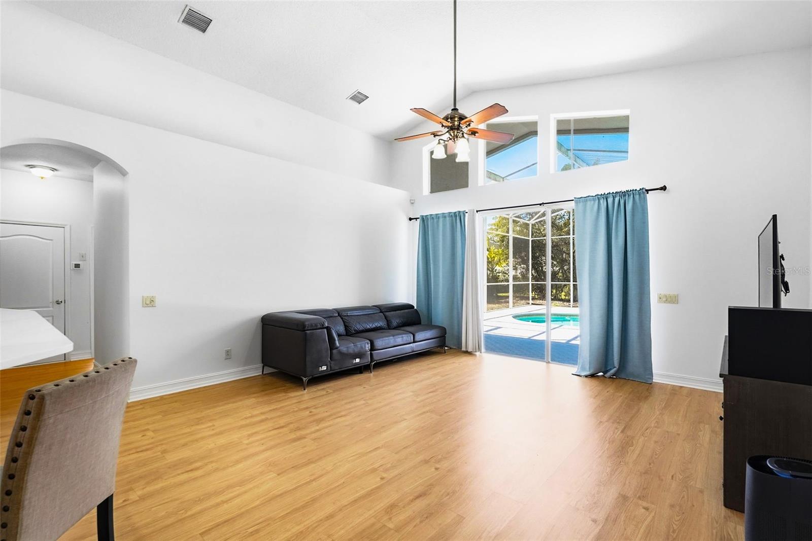 TRINITY WEST - Residential