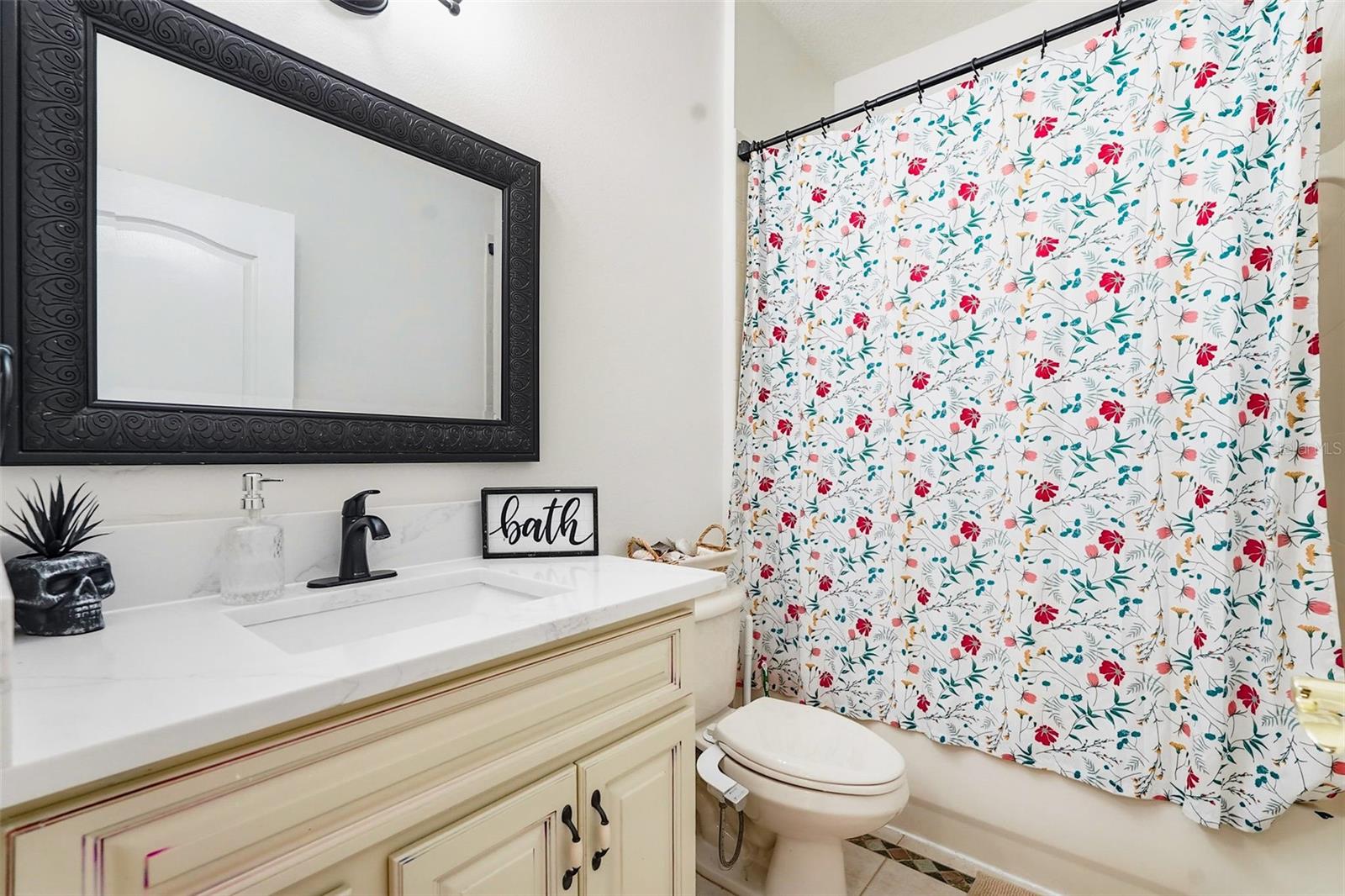 TRINITY WEST - Residential