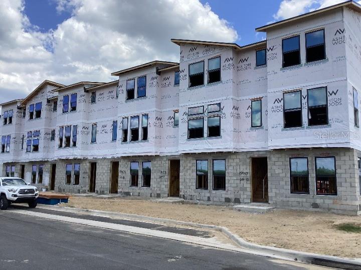 15465 HAMLIN PARK DRIVE