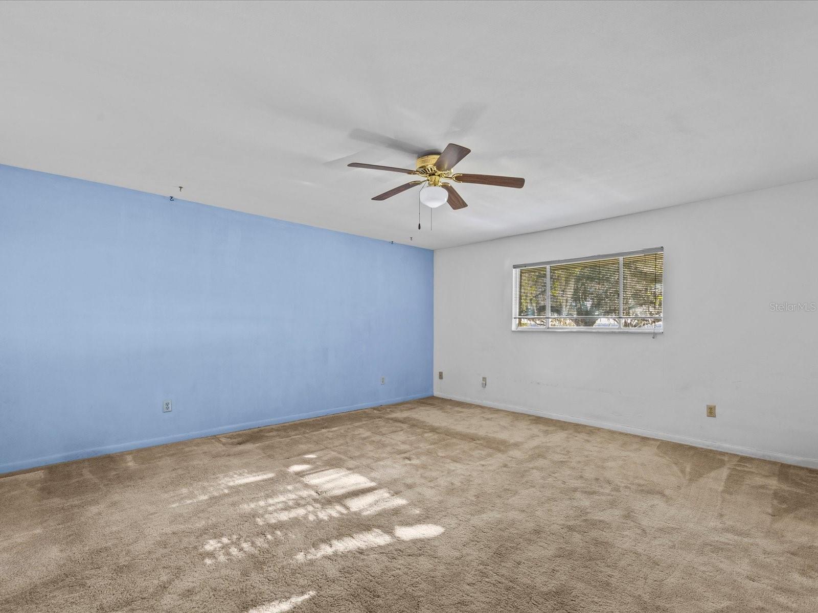 ACREAGE & UNREC - Residential