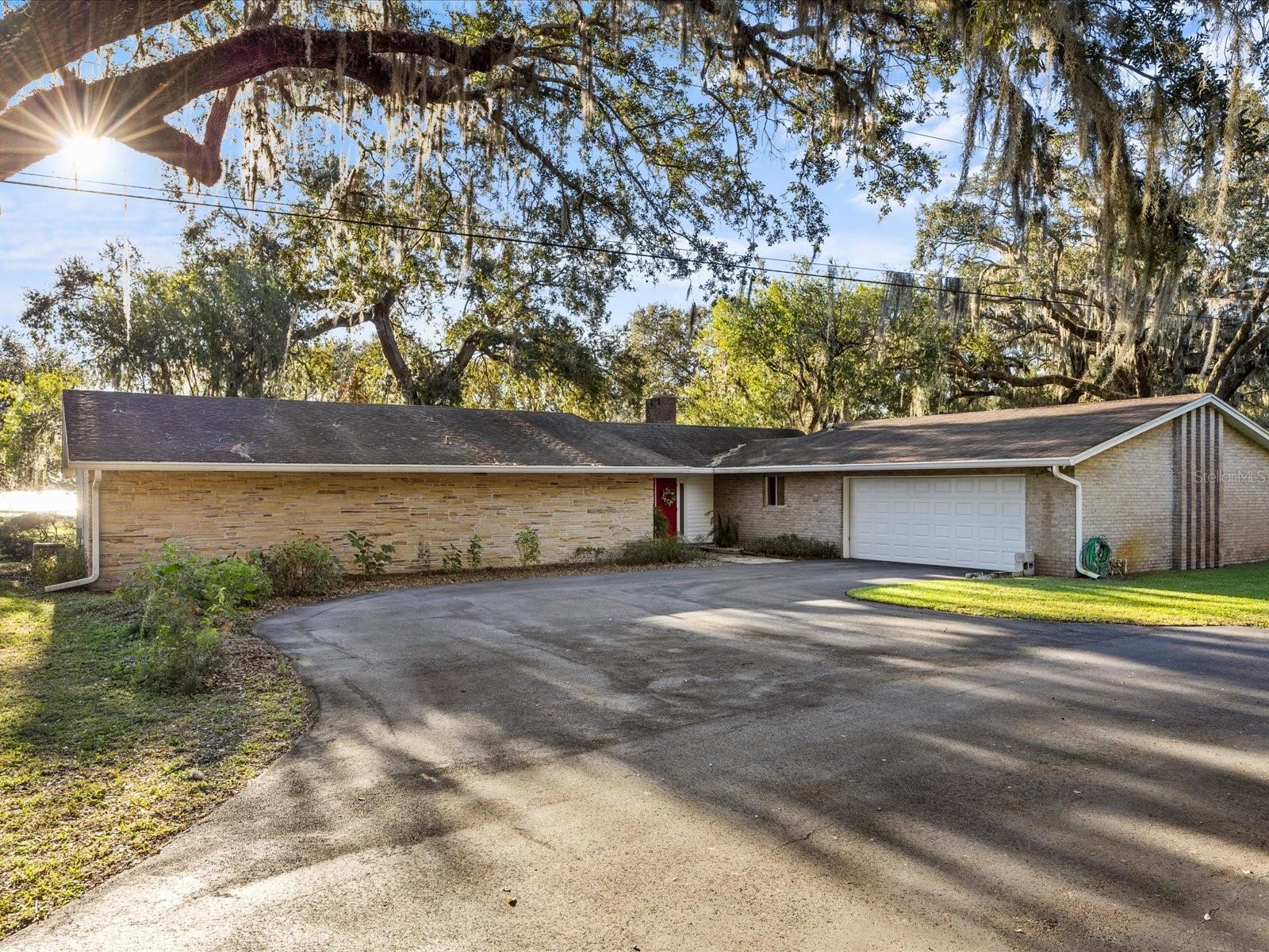 5100 HELEN COURT