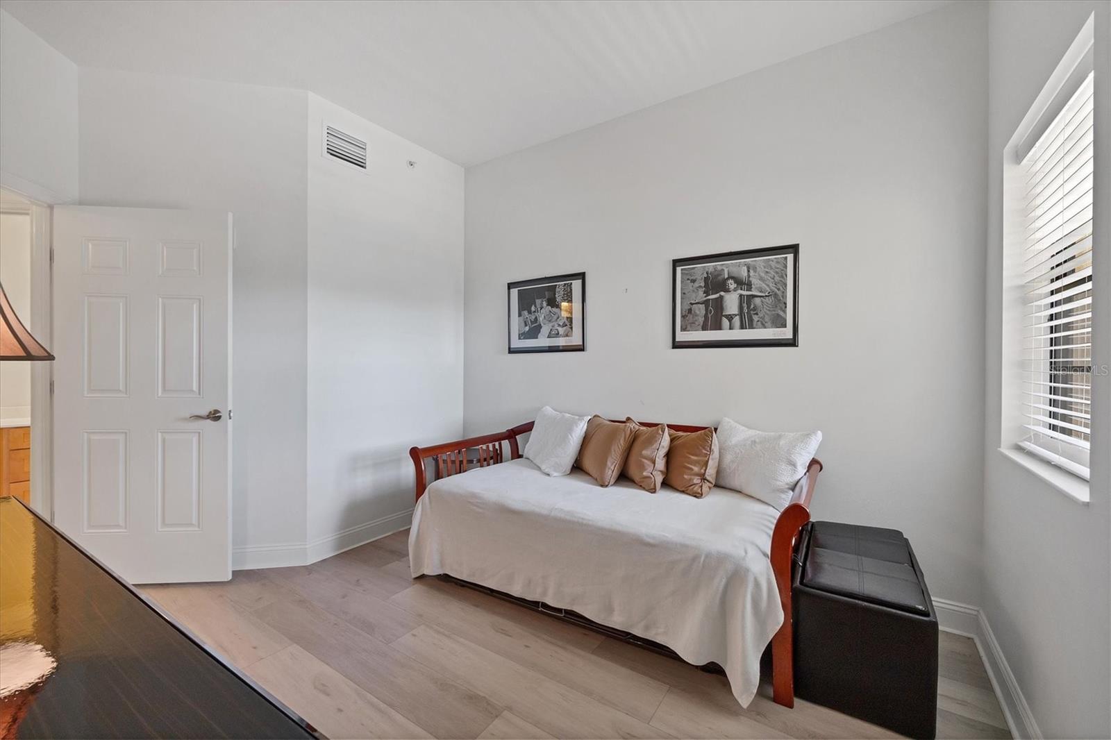 LAKE VISTA RESIDENCES PH III - Residential