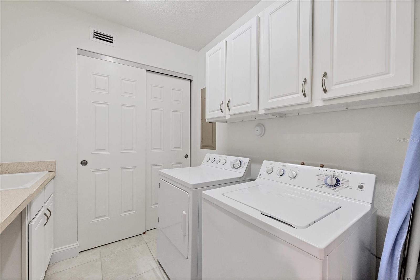 LAKE VISTA RESIDENCES PH III - Residential