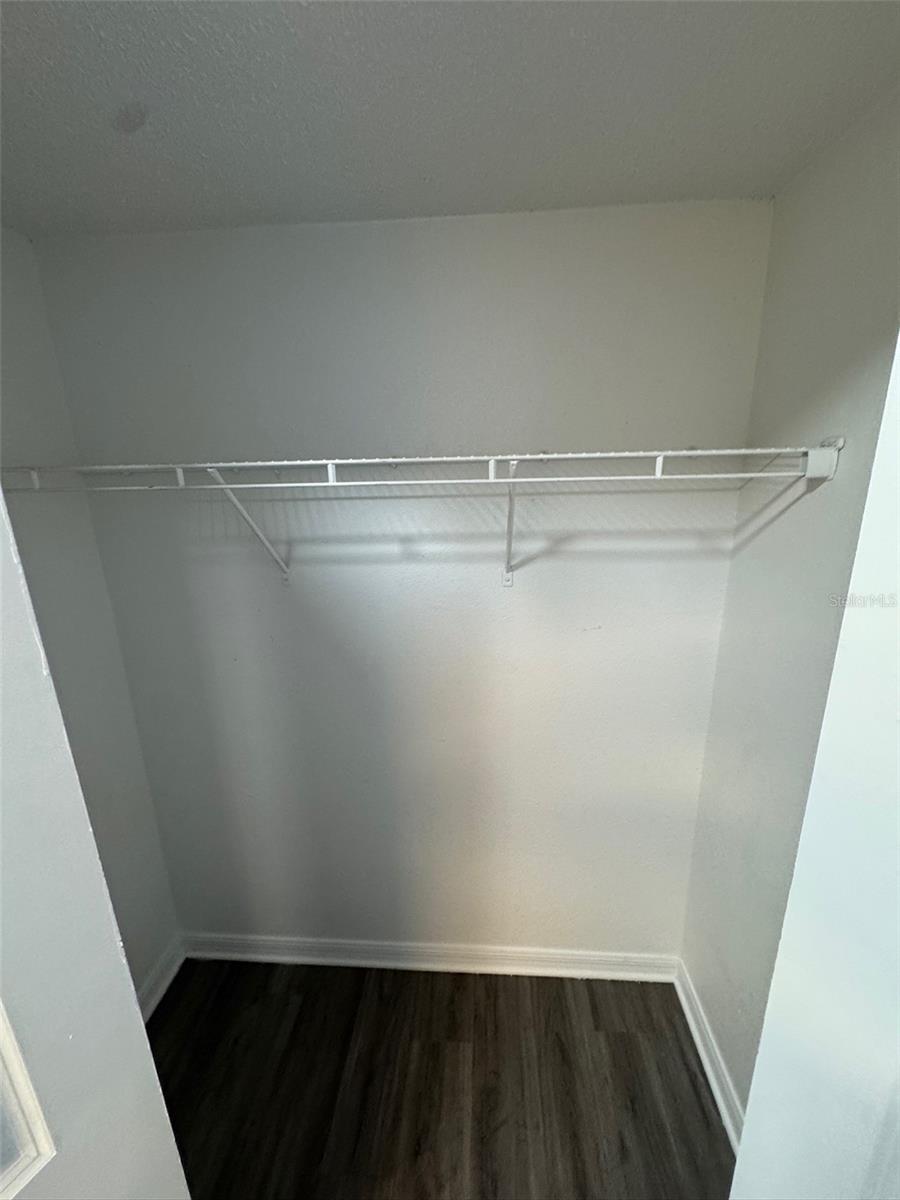 BRIARWOOD APARTMENTS - Residential Lease