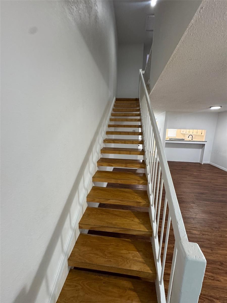 BRIARWOOD APARTMENTS - Residential Lease