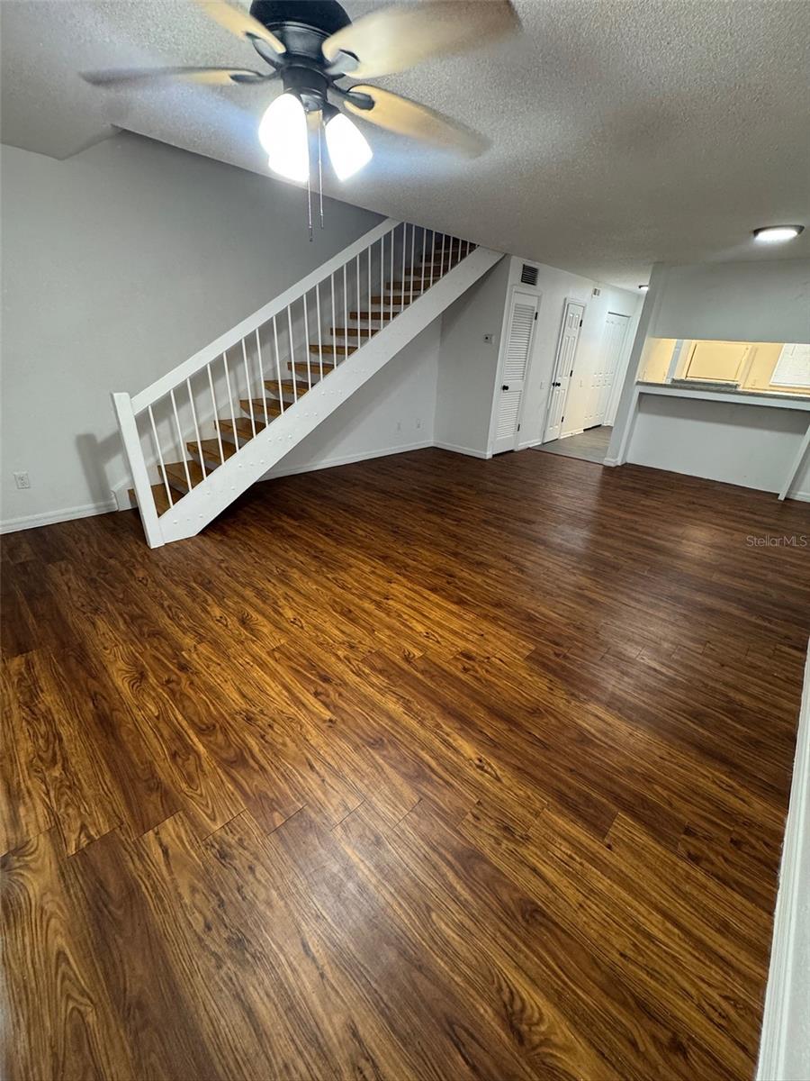 BRIARWOOD APARTMENTS - Residential Lease