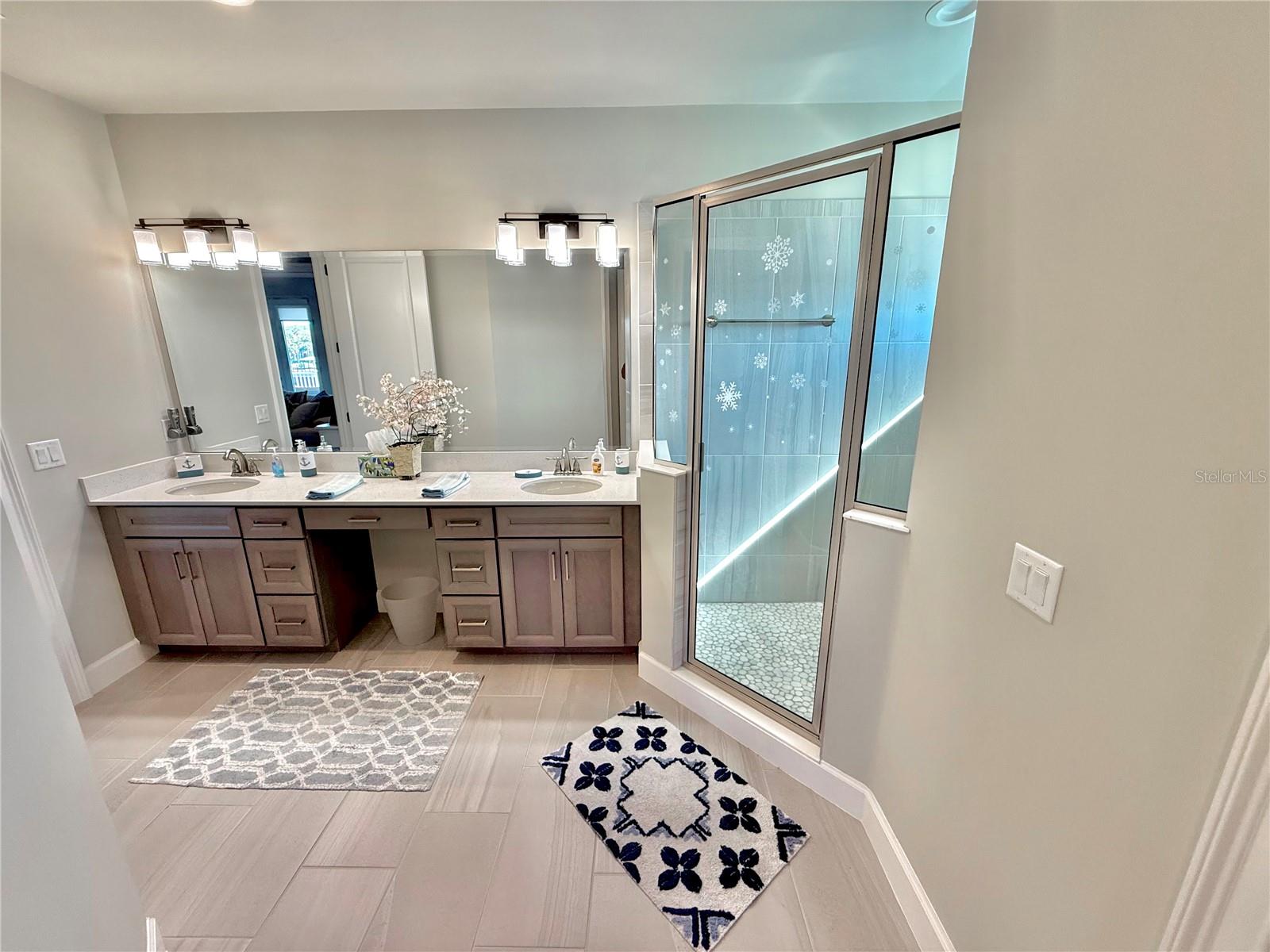 SHELTER COVE SUB - Residential