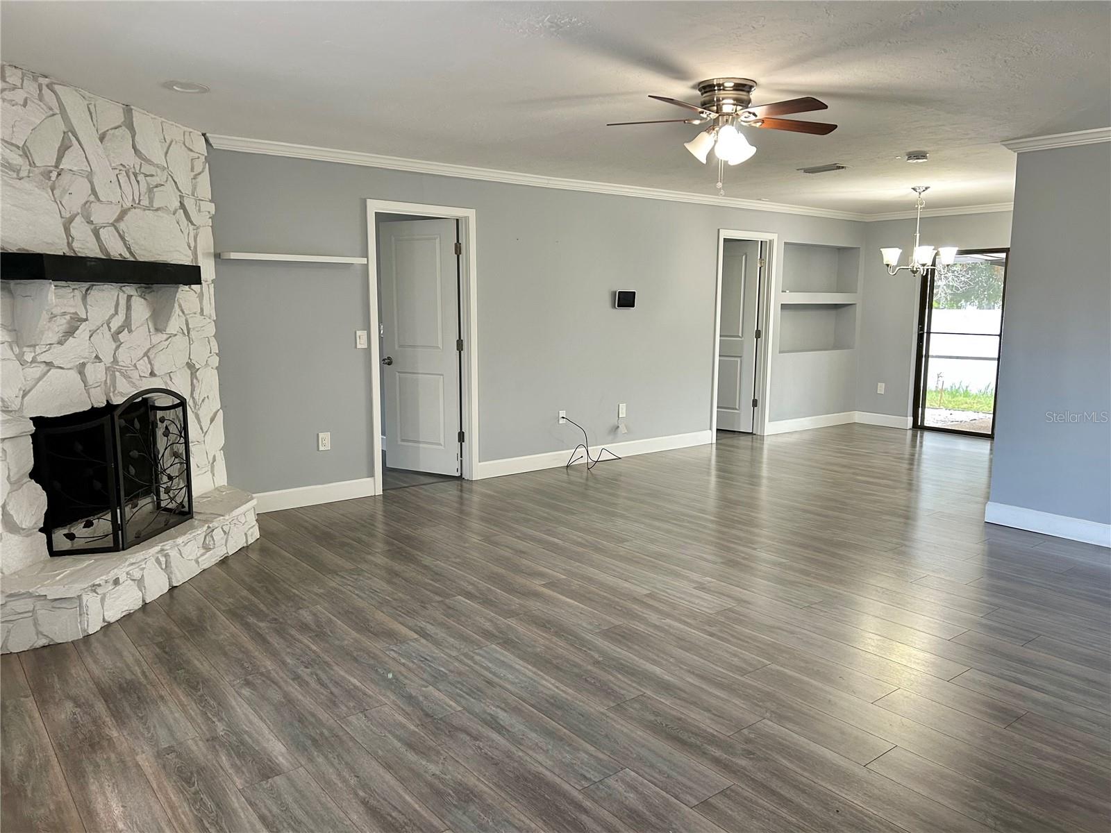 4633 BROOKSDALE DRIVE