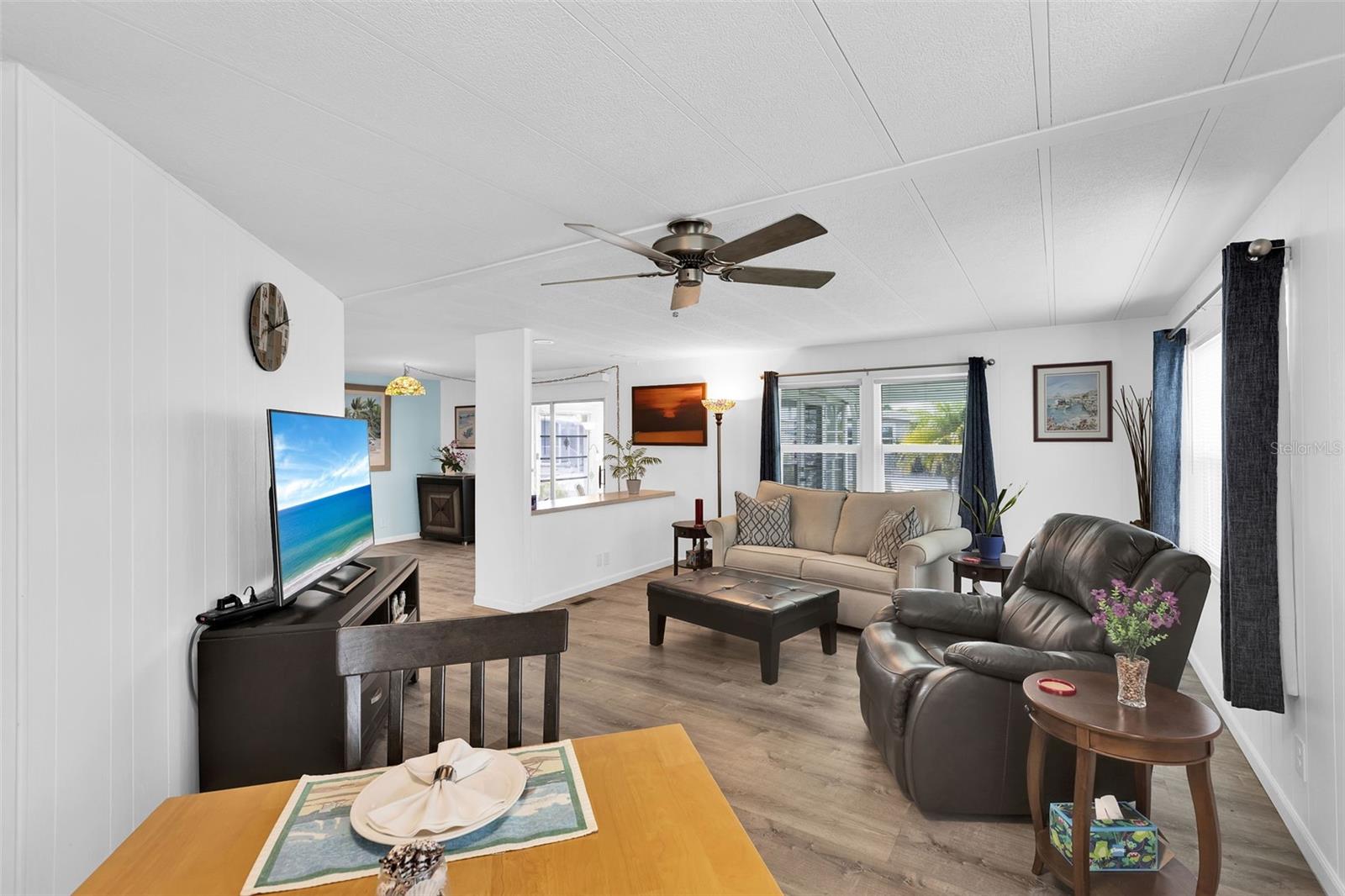 LA CASA MHP CO-OP - Residential