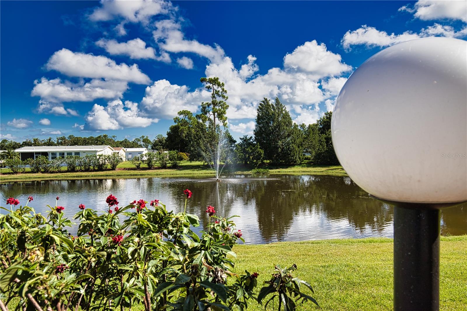 LA CASA MHP CO-OP - Residential