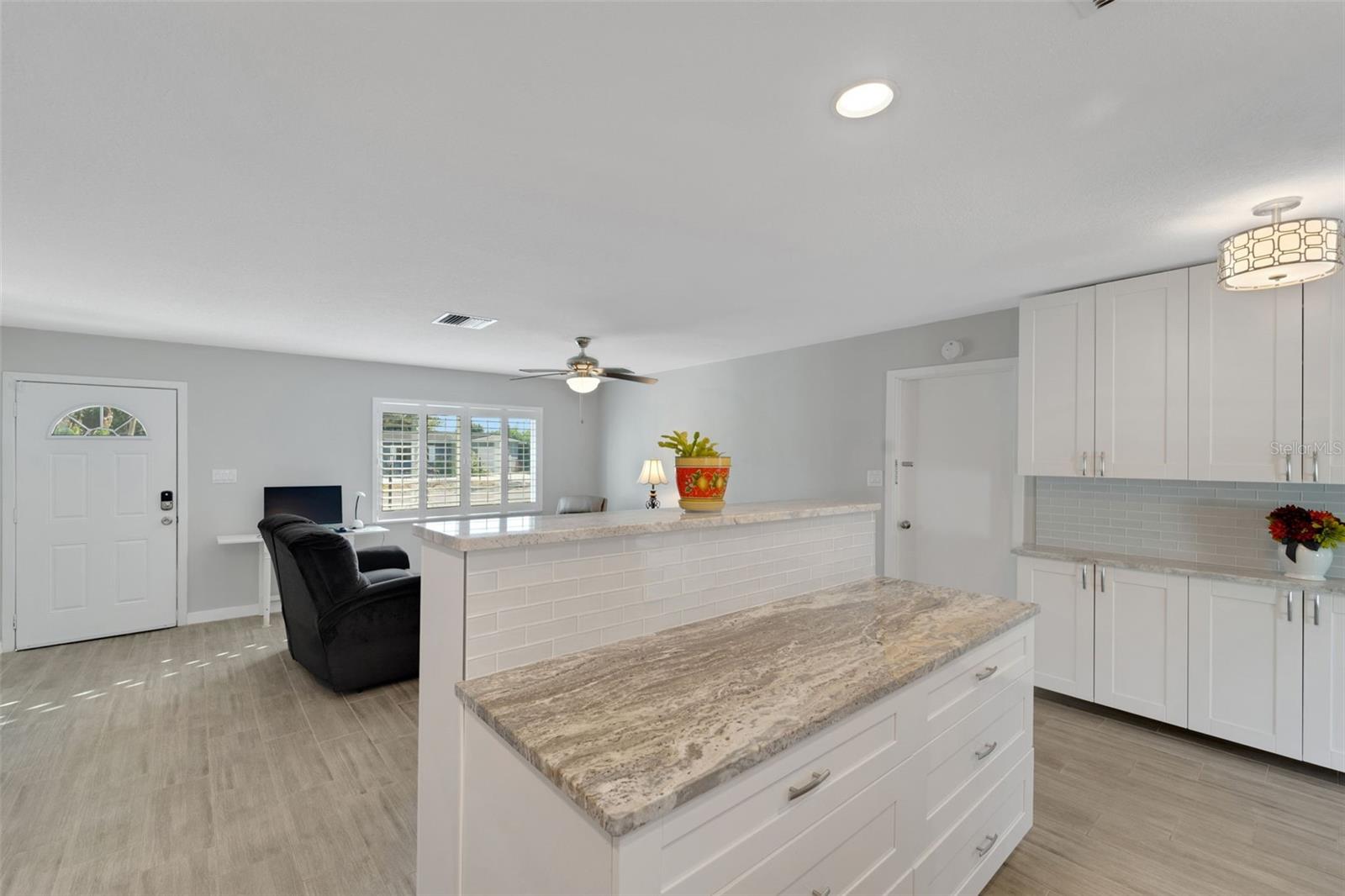 VENICE EAST - Residential