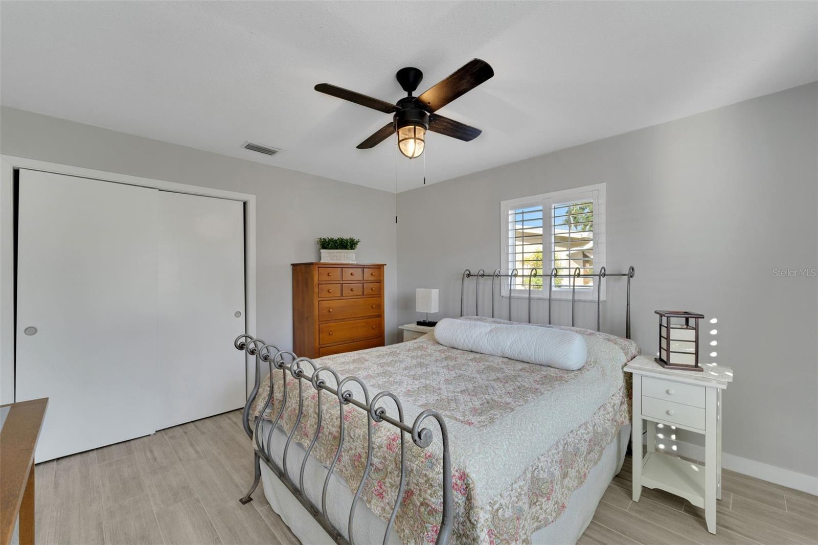 VENICE EAST - Residential