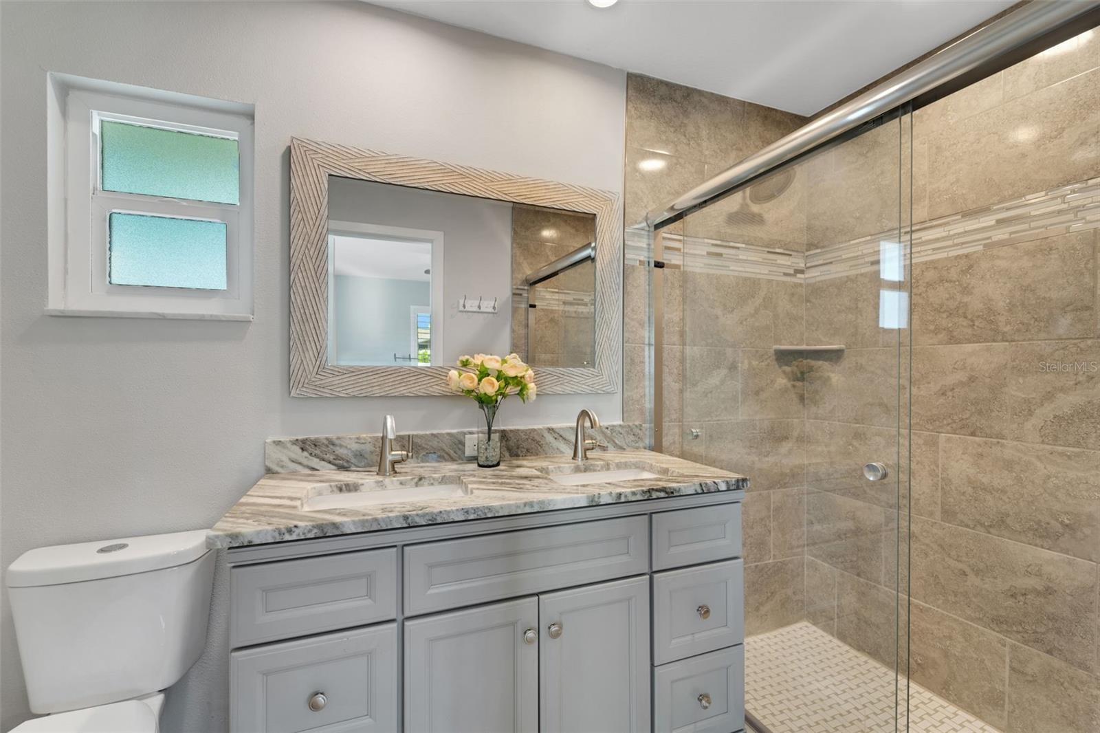 VENICE EAST - Residential