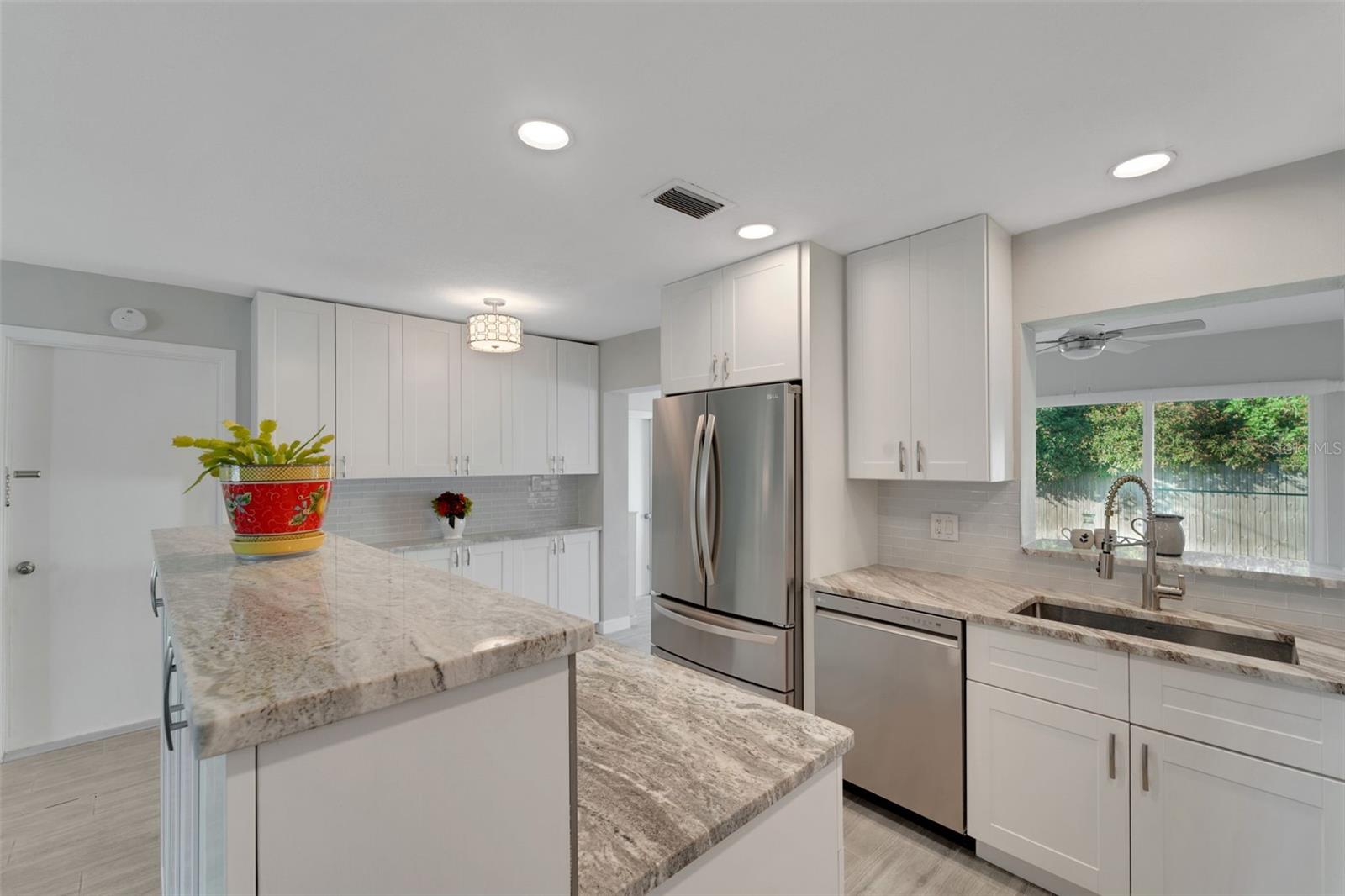 VENICE EAST - Residential