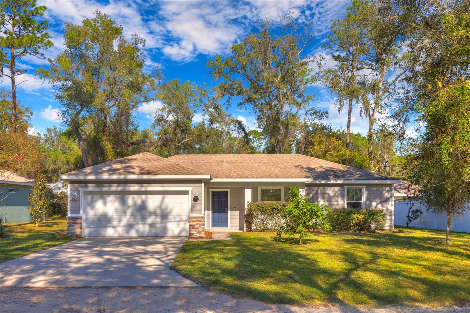 WEST HIGHLANDS - Residential