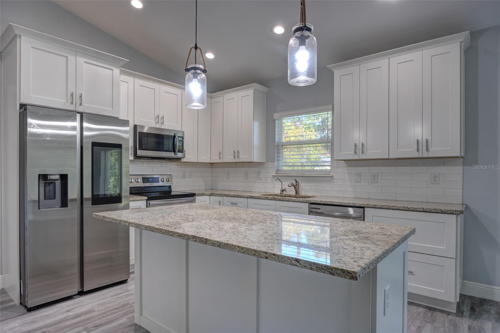 WEST HIGHLANDS - Residential