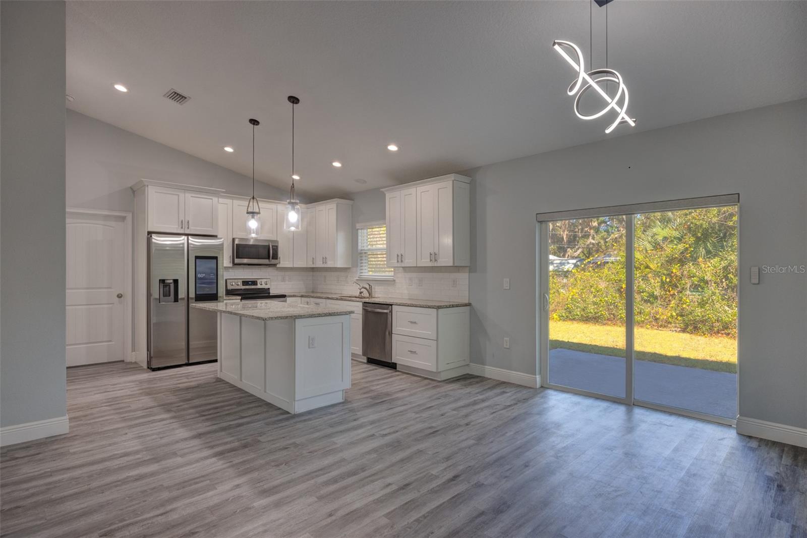 WEST HIGHLANDS - Residential