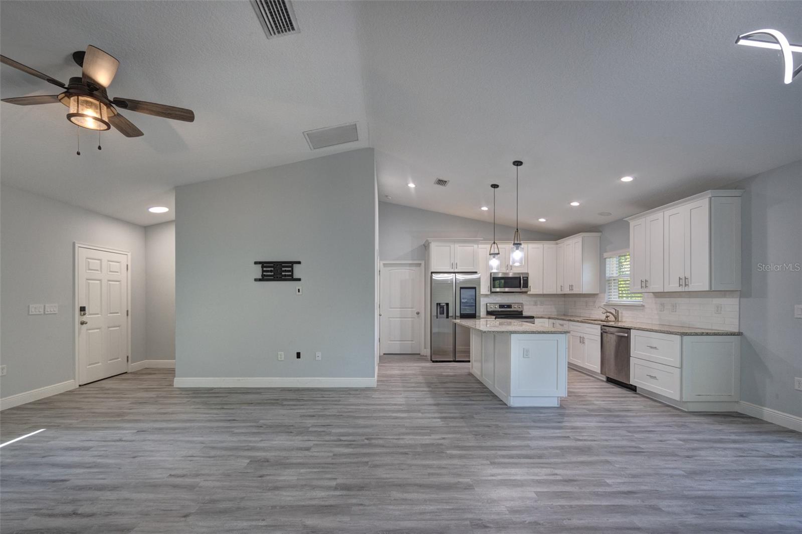 WEST HIGHLANDS - Residential