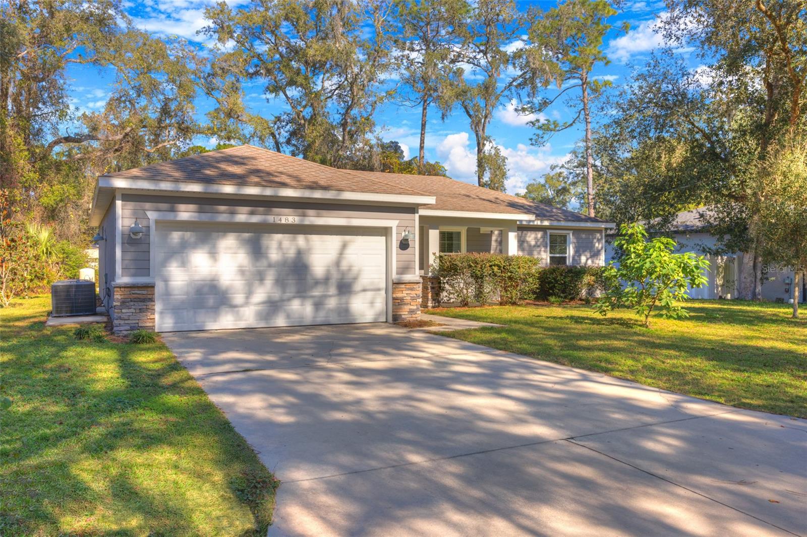 WEST HIGHLANDS - Residential