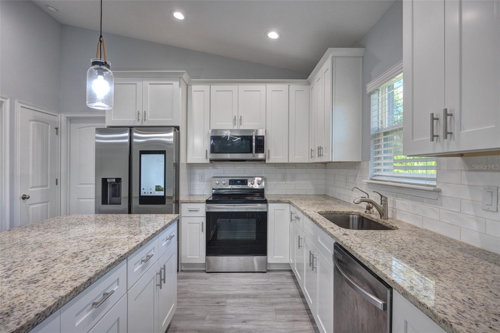 WEST HIGHLANDS - Residential