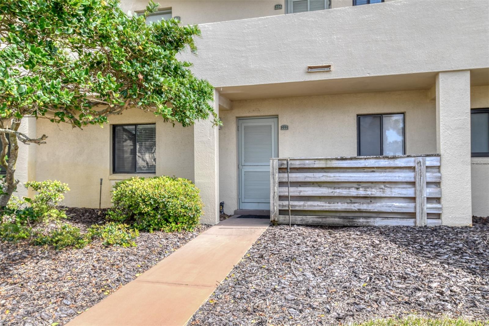 SUMMERHOUSE 02 BCH & RACQUET C - Residential