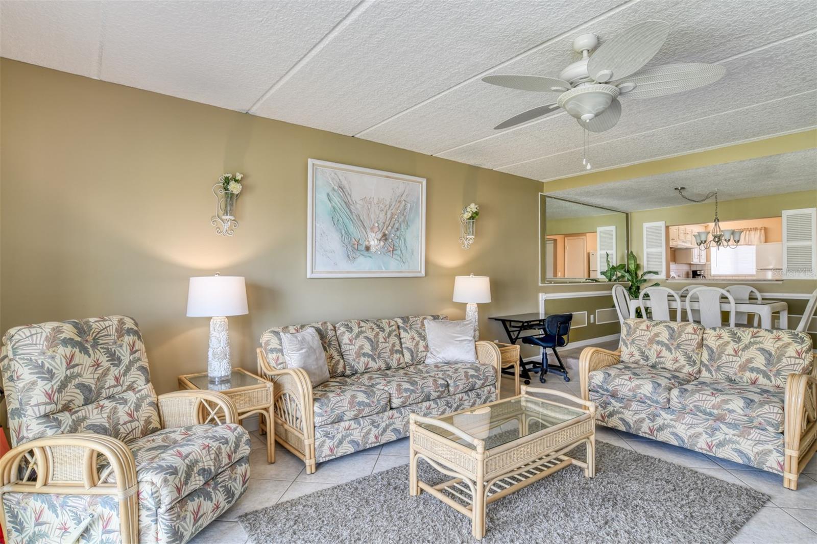 SUMMERHOUSE 02 BCH & RACQUET C - Residential