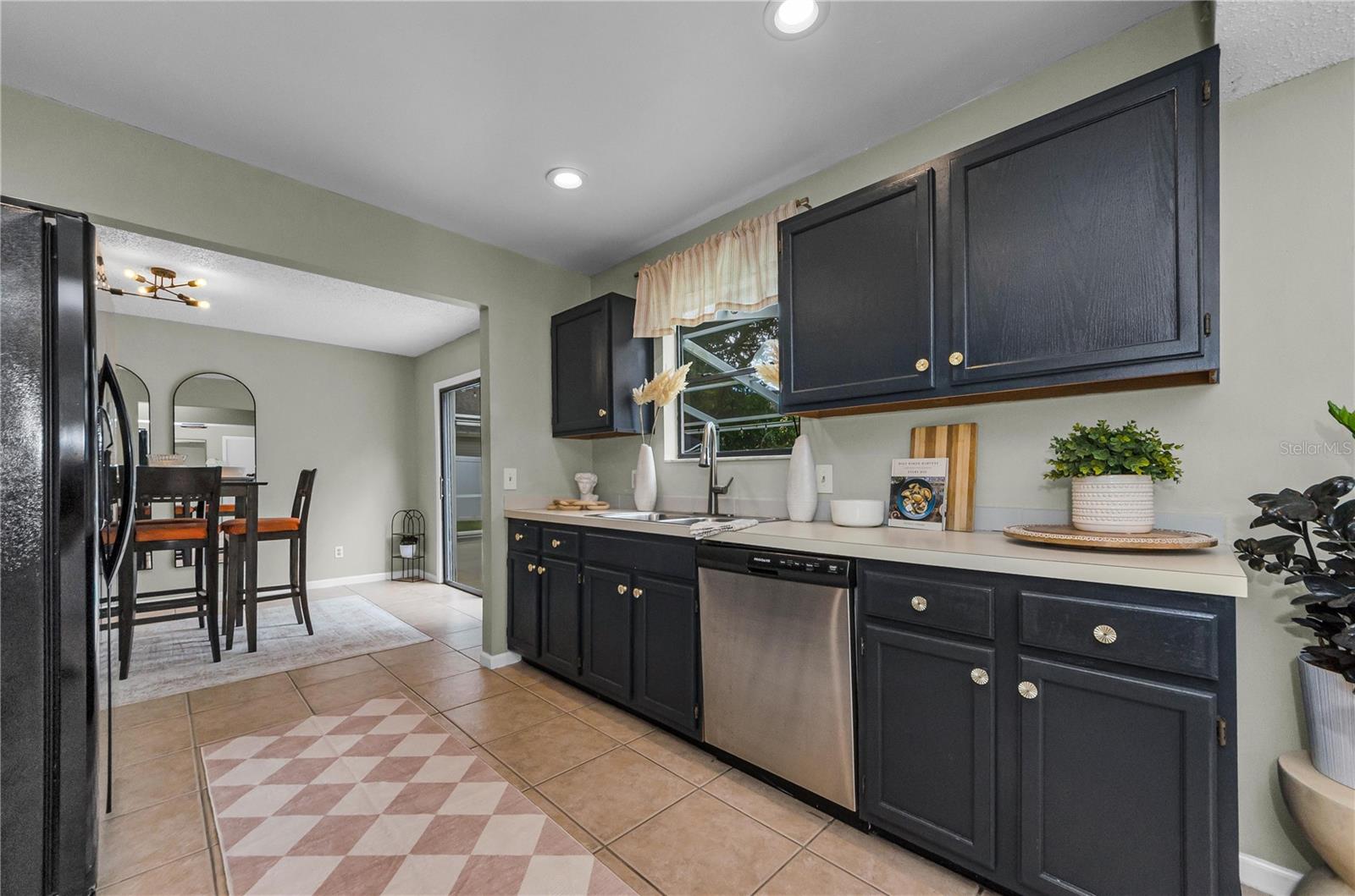 BLOOMINGDALE SEC BB PH - Residential