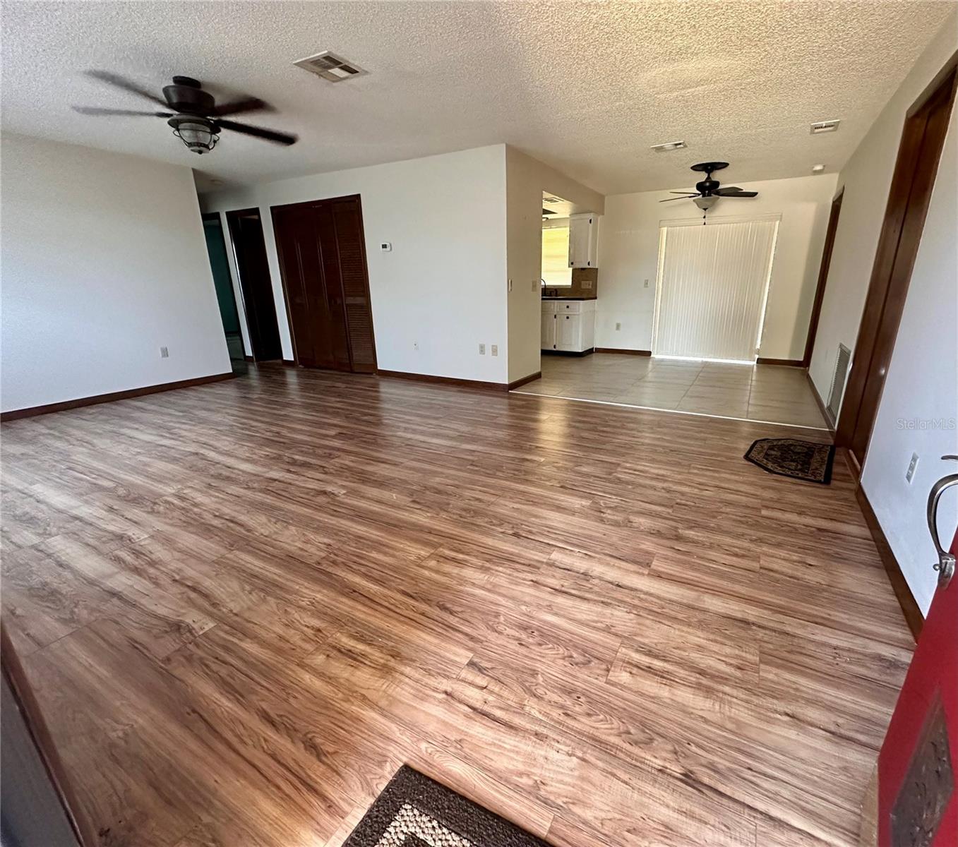 BARTON PARK MANOR UNIT 02 - Residential