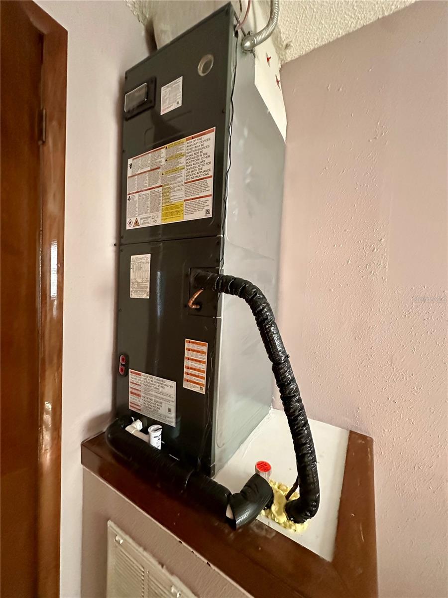 BARTON PARK MANOR UNIT 02 - Residential