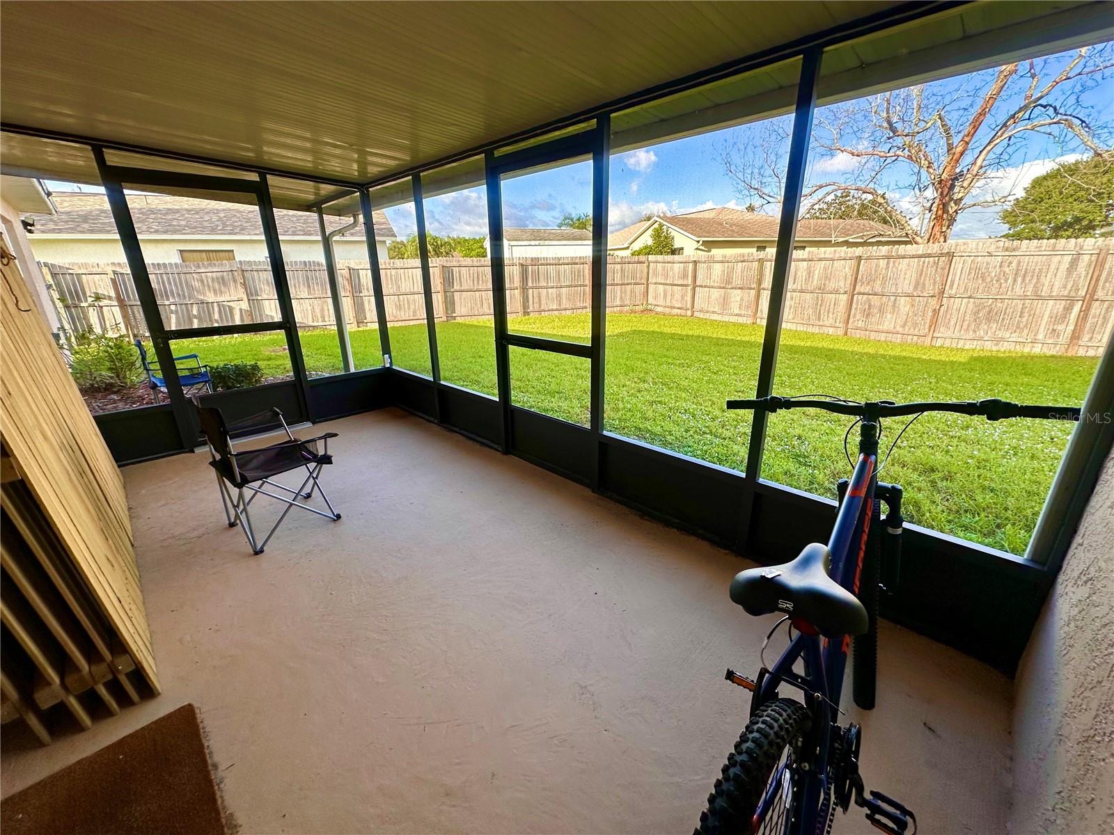 BARTON PARK MANOR UNIT 02 - Residential