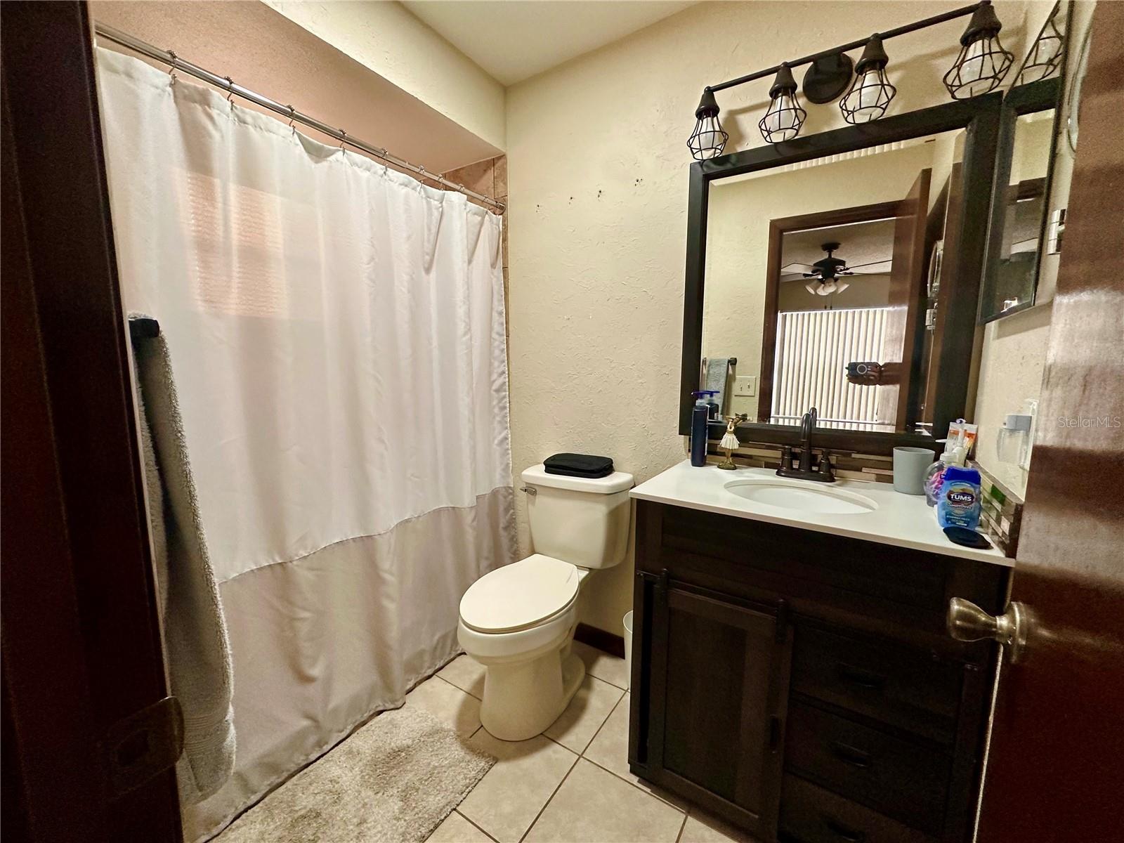 BARTON PARK MANOR UNIT 02 - Residential