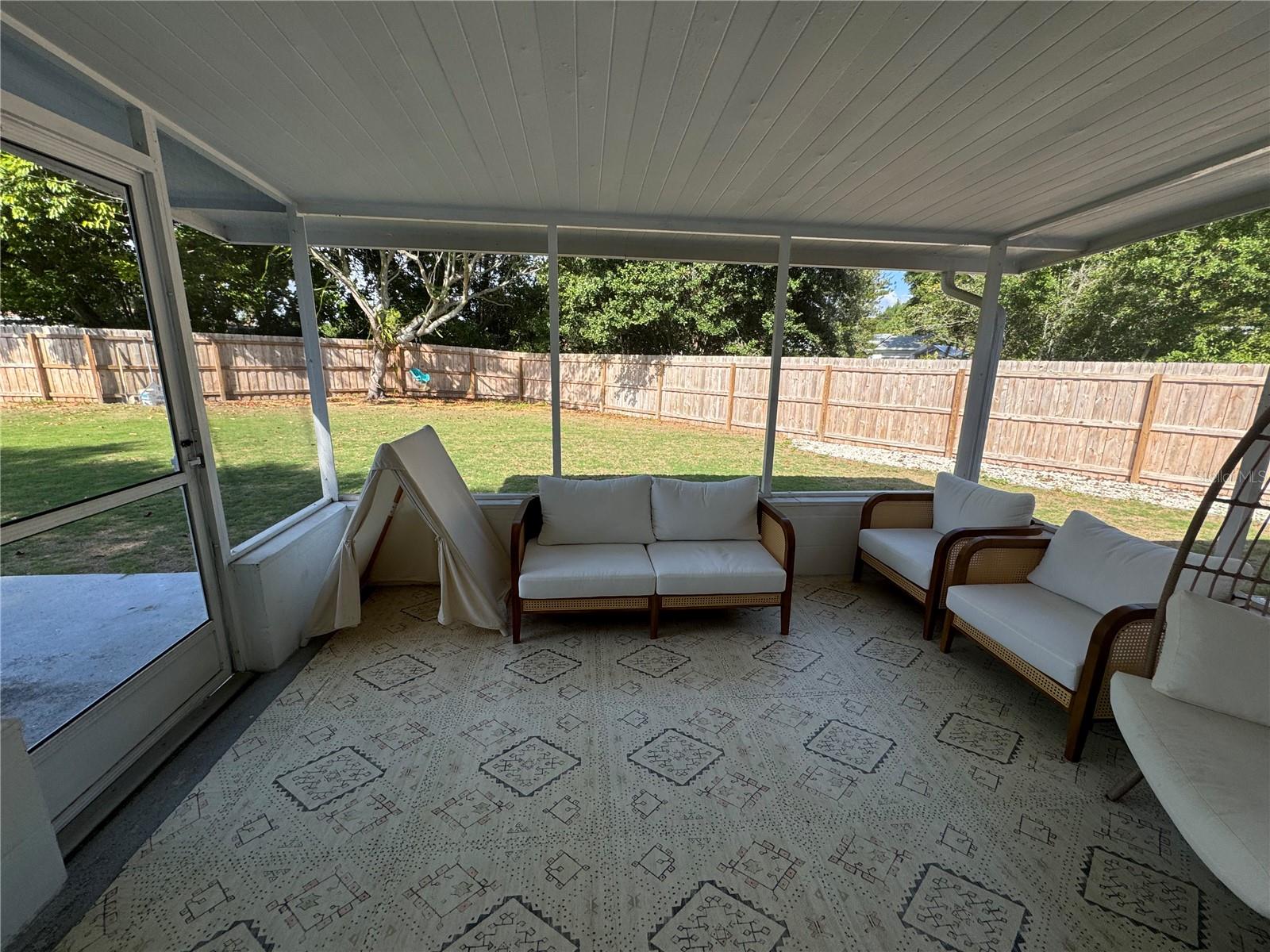 MEADOW LAWN 12TH ADD - Residential Lease