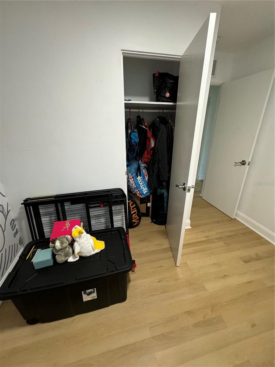 MEADOW LAWN 12TH ADD - Residential Lease