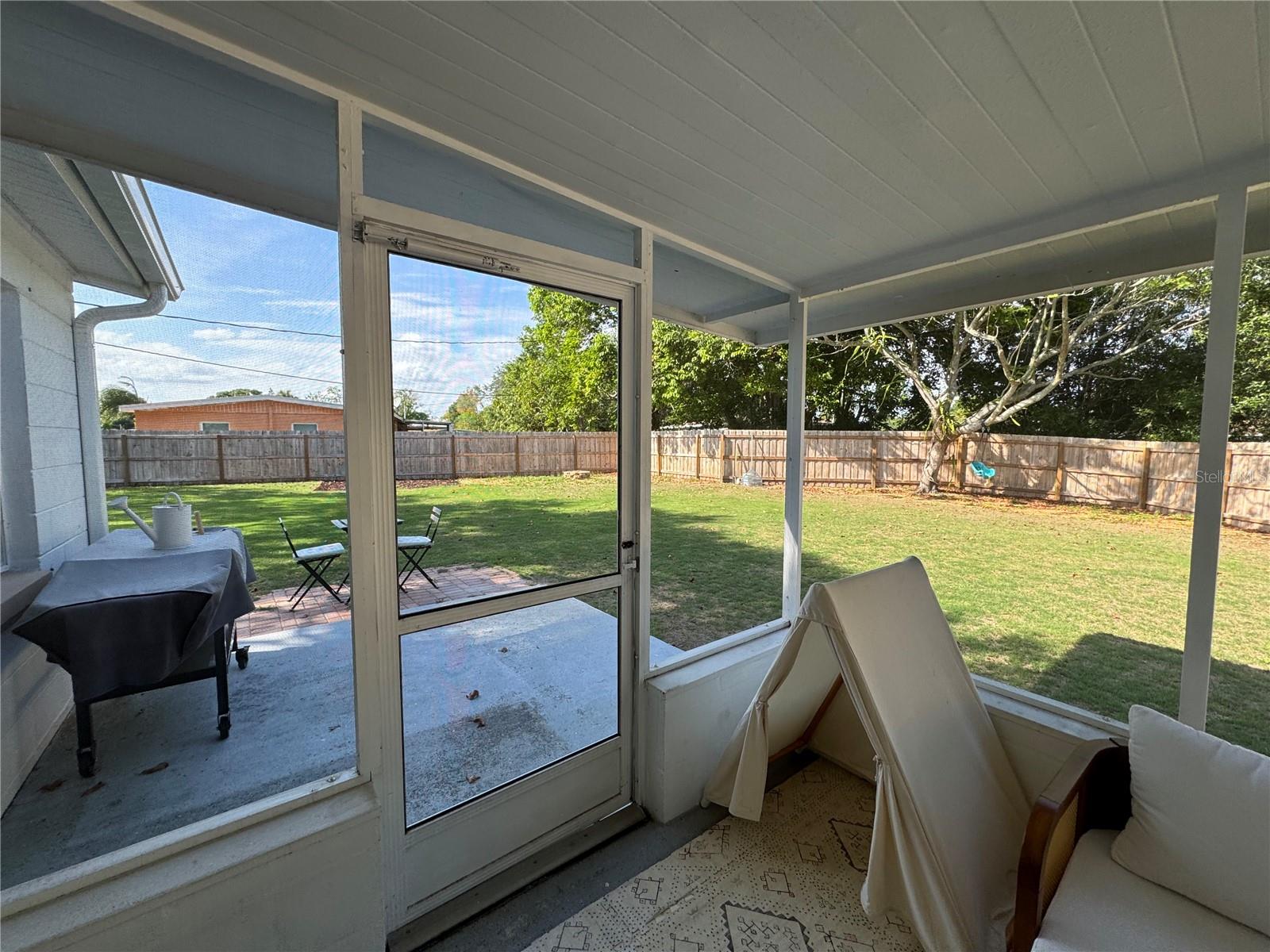 MEADOW LAWN 12TH ADD - Residential Lease