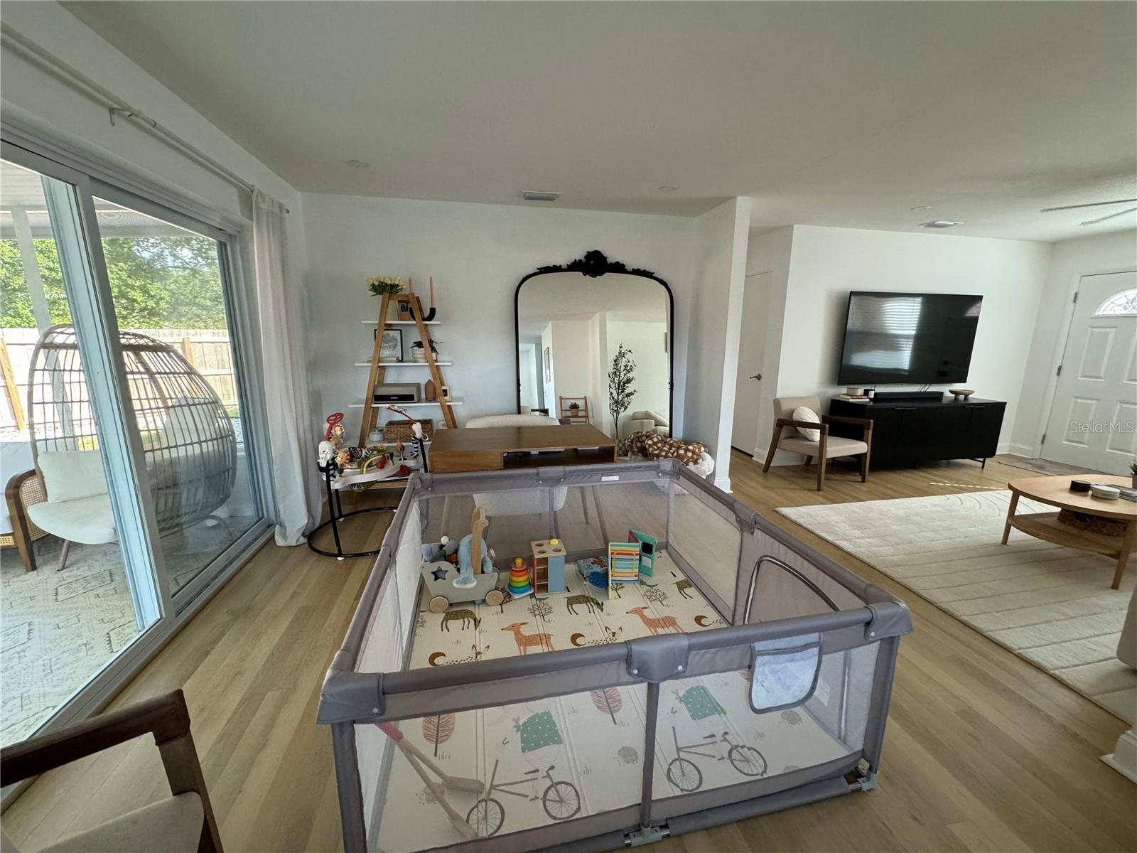 MEADOW LAWN 12TH ADD - Residential Lease