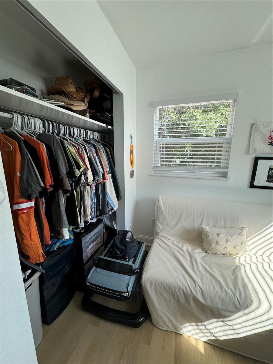 MEADOW LAWN 12TH ADD - Residential Lease