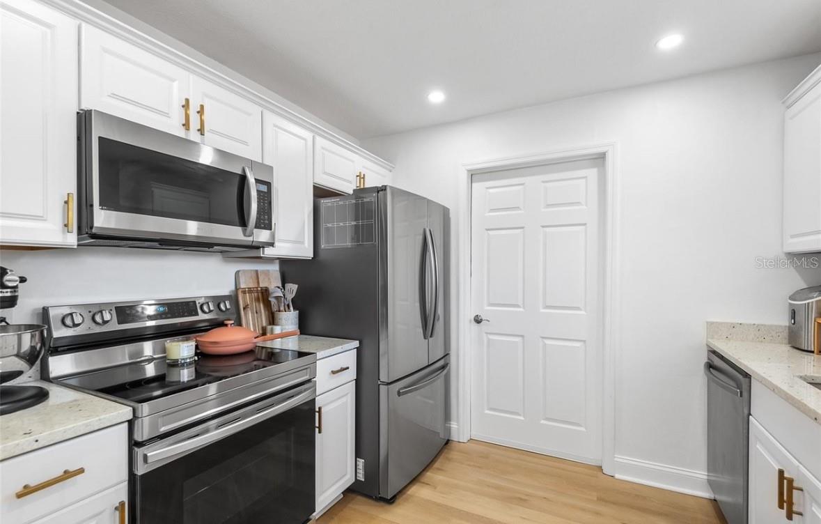 MEADOW LAWN 12TH ADD - Residential Lease