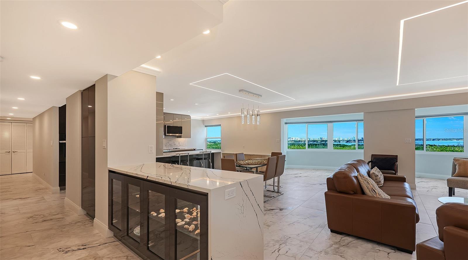 KEY TOWER SOUTH - Residential