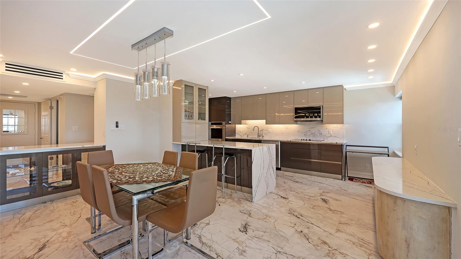 KEY TOWER SOUTH - Residential