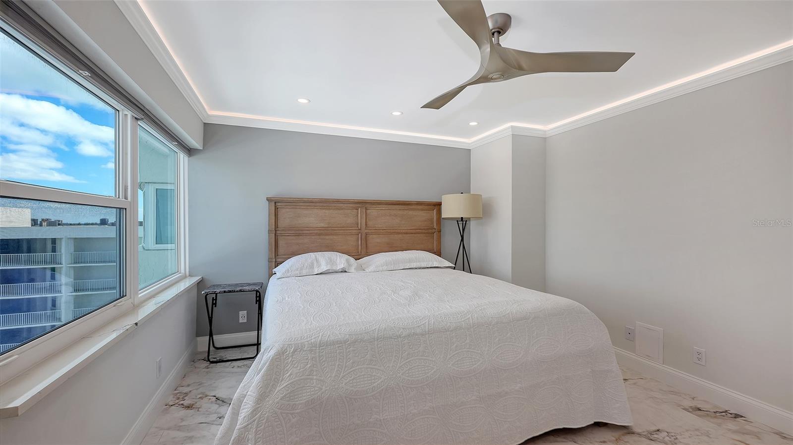 KEY TOWER SOUTH - Residential