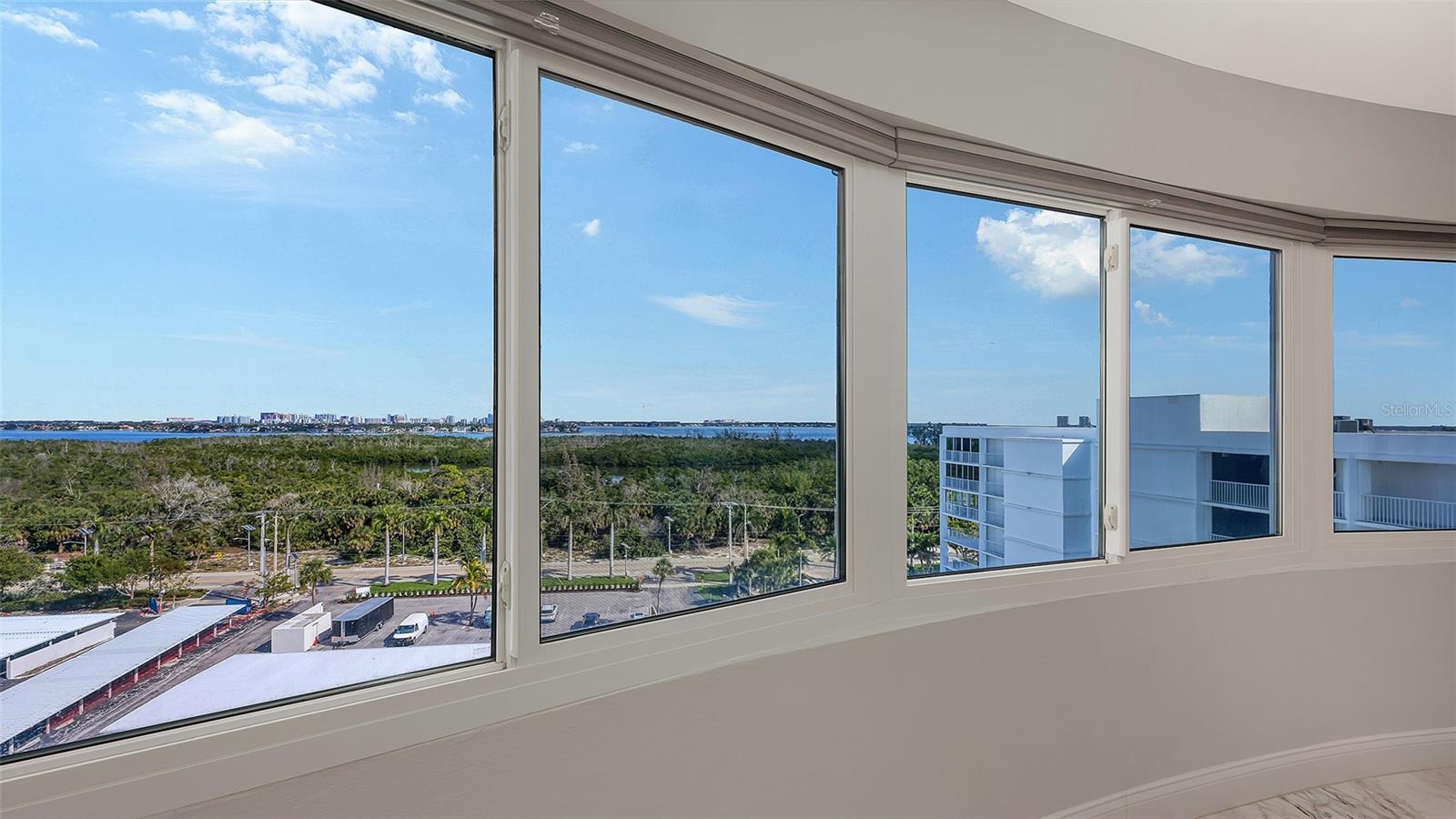 KEY TOWER SOUTH - Residential